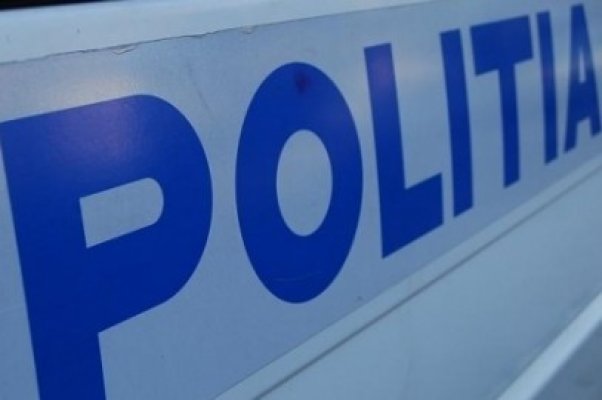 Demnitar vitezoman şi cu permisul expirat, oprit în trafic